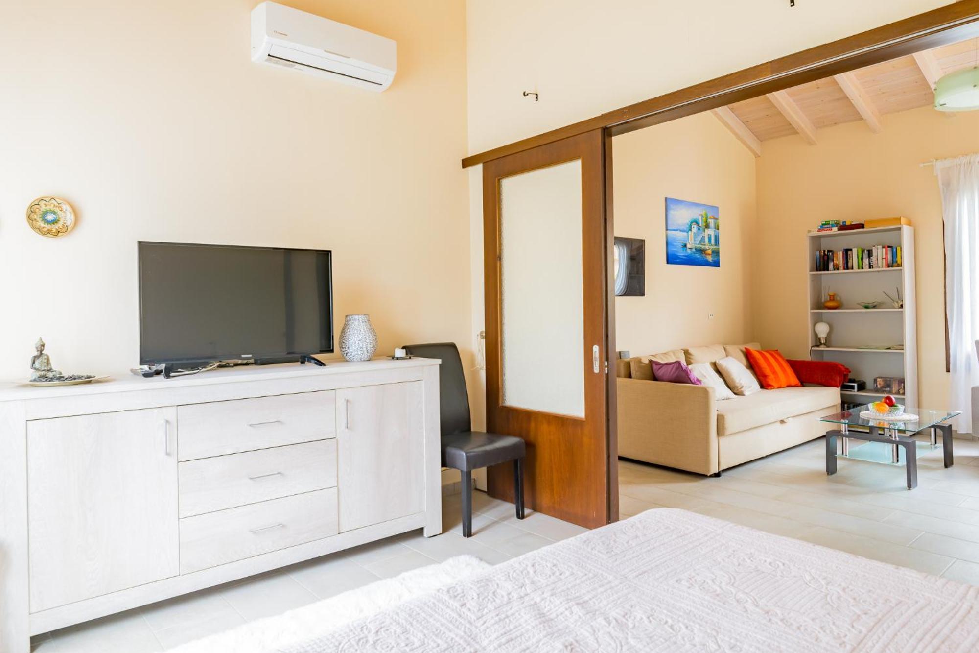 Holiday home Matthaeus Am Corfutrail, Ferienoase Im Olivenhain 3 Km Zum Giannades